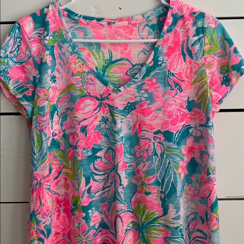 🌸Lilly Pulitzer Etta Top in Hot on the Scene- NWT - Picture 5 of 11